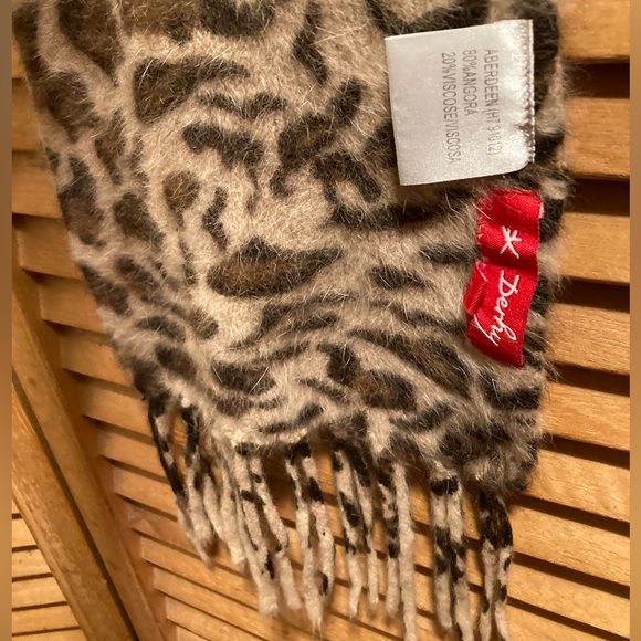 Derhy Leopard Print Angora Scarf - Picture 11 of 16